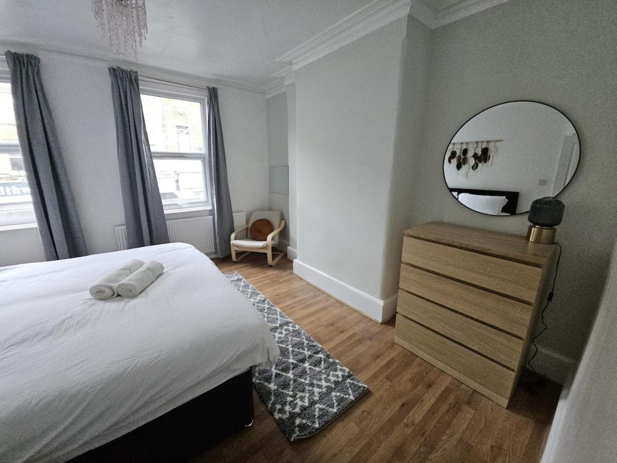 Angel Location 1br *